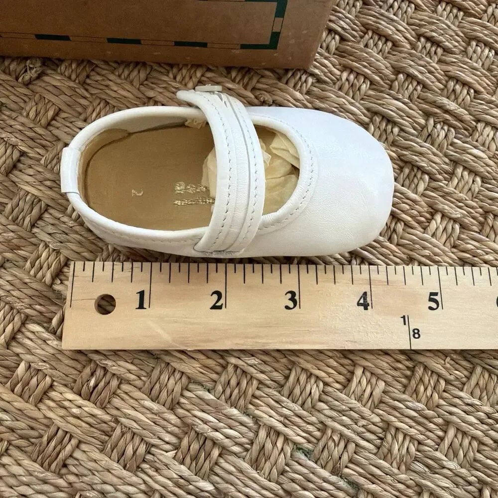 Vintage Bear Feet Baby Girl White Mary Jane Shoes Size 2
